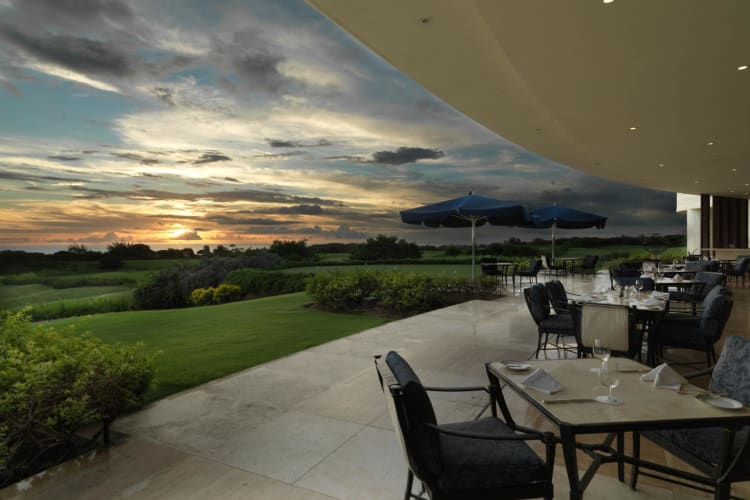 Country Club Bar